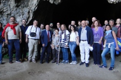 11.-The-group-at-Grotta-di-SanTeodoro